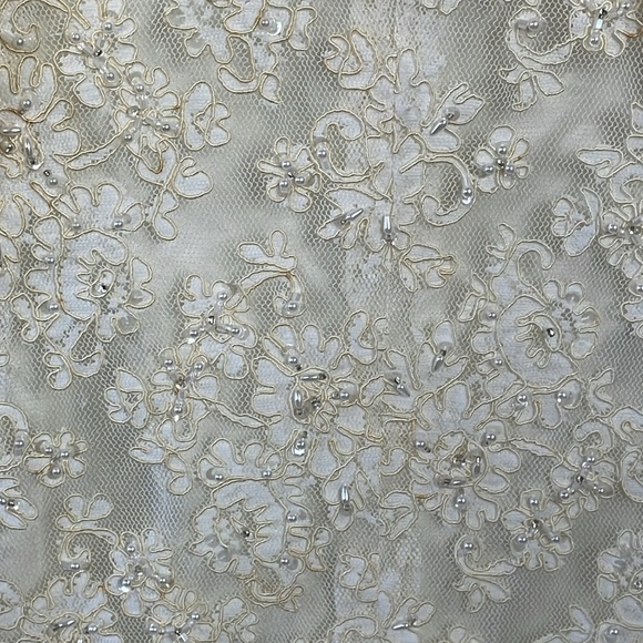 SOLD Davids Bridal Allover Beaded Lace Illusion Halter Neckline Wedding T9512 8 - Picture 17 of 17